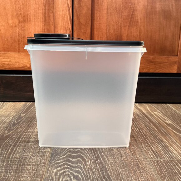 Tupperware Cereal Storer - Picture 2 of 15
